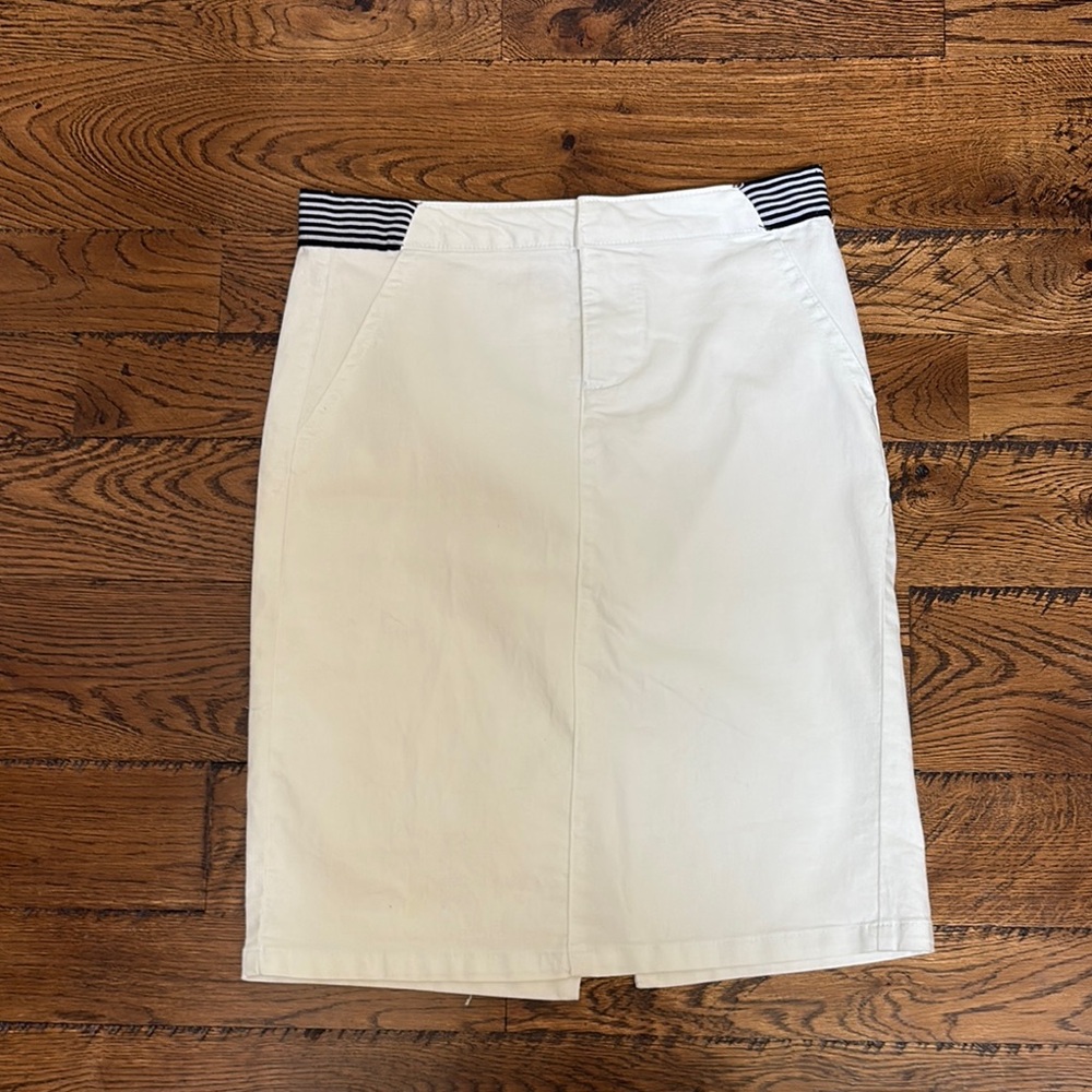 d. jeans Pencil Skirt Knee-Length, stretch denim. Super comfortable!